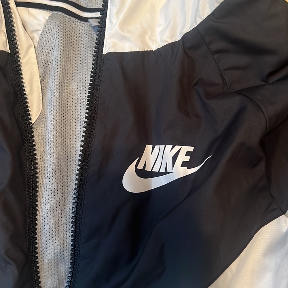 Nike jacket - Picture 2 of 3